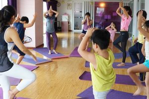 Lớp học Yoga trẻ em miễn phí