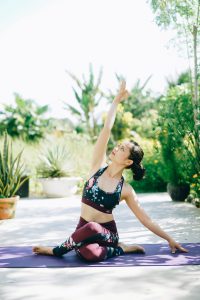 tập yoga tại nhà hlv Bùi Châu Đảo