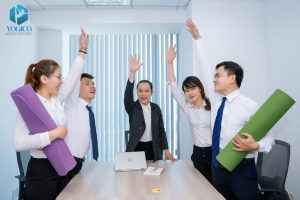 Yoga công ty – Đầu tư vào con người để phát triển bền vững